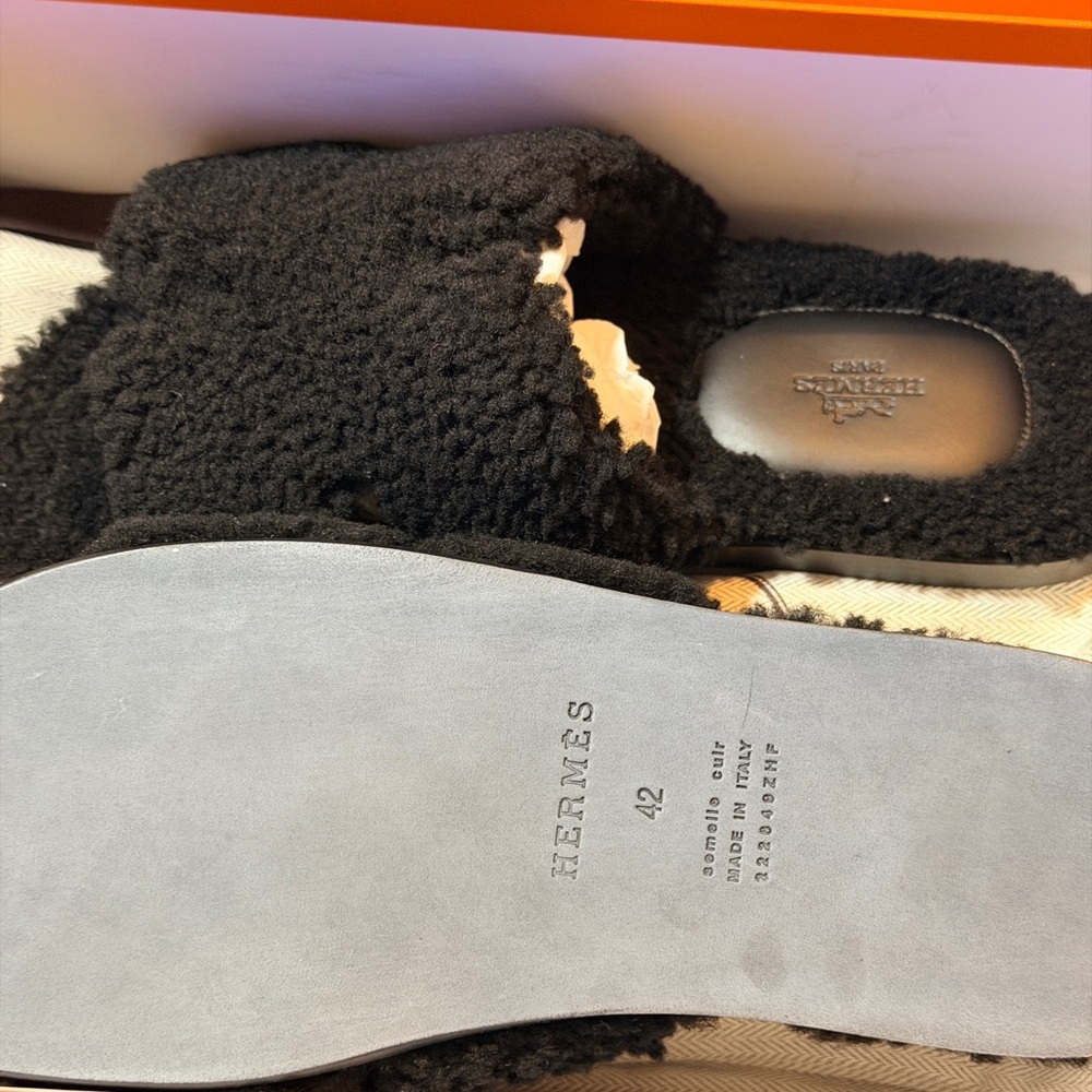 Hermès Black Shearling Slippers - Picture 2 of 5